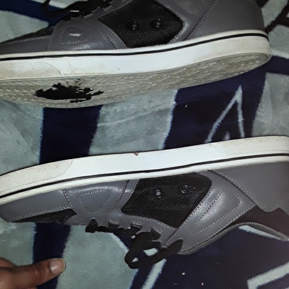 Shoes - Picture 4 of 4